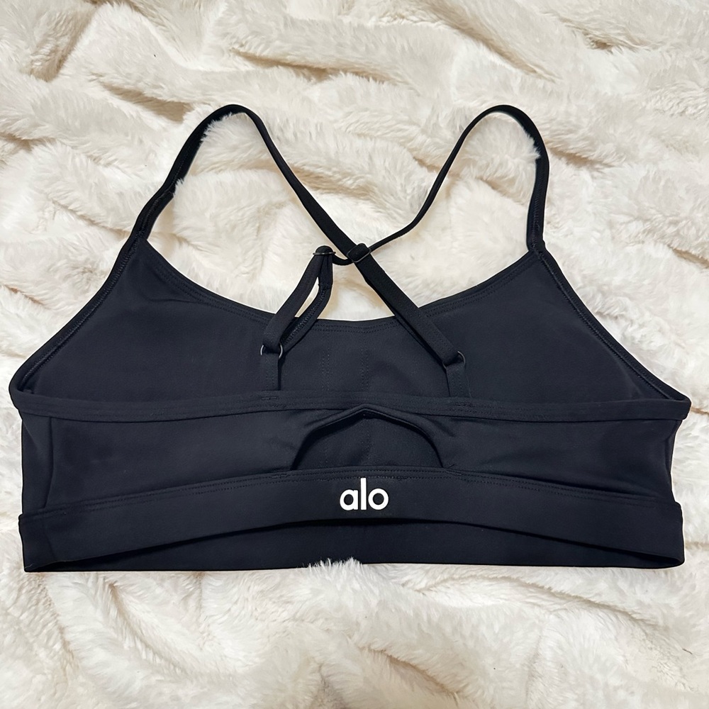 ALO YOGA AIRLIFT INTRIGUE BRA